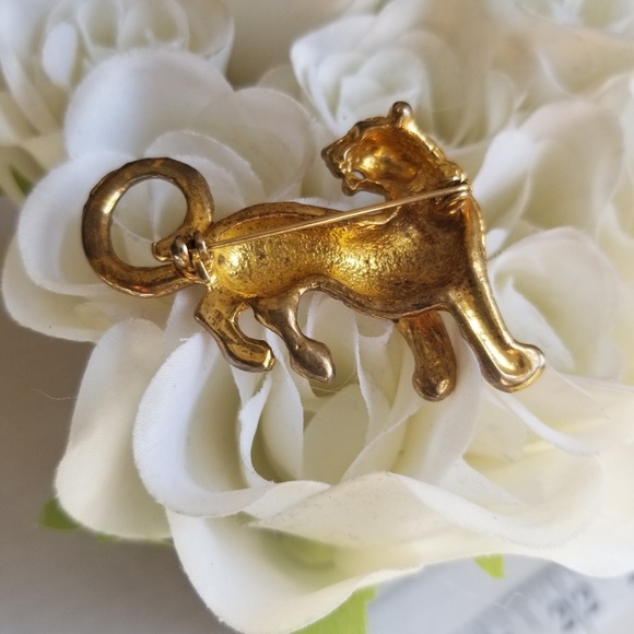 Cheetah Brooch - Picture 2 of 4